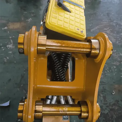 SB30-HZ530-hydraulic-breaker-hammer-side-mounted-type-yellow-single-back-view