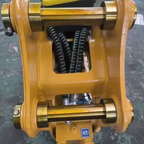 SB40-HZ680-hydraulic-breaker-hammer-side-mounted-type-deep-yellow-lengthway-back-view
